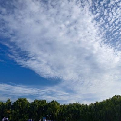 今天申城最高27℃，白天阴到多云有阵雨或雷雨